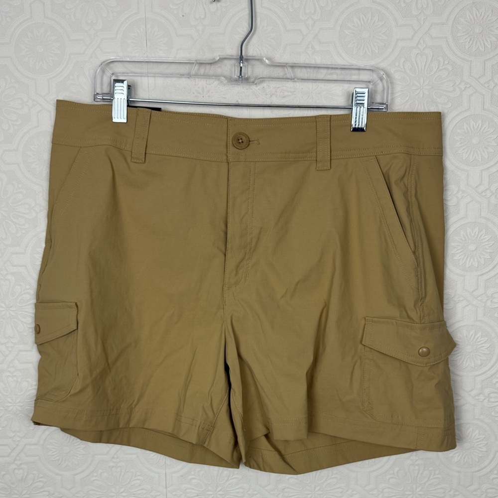 Eddie Bauer Khaki Cargo Shorts Women’s Size 16 Nylon Spandex Outdoor Hiking‎